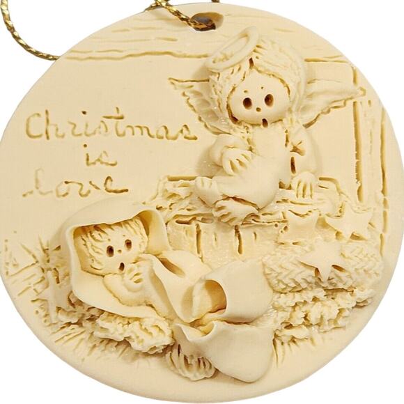 La Berge 1992 CHRISTMAS IS LOVE Christmas Tree Ornament Vintage 2.25" Diam - Picture 1 of 3